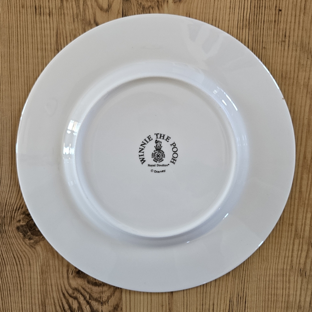 Royal Doulton Disney Winnie-the-Pooh Plate - Picture 2 of 2